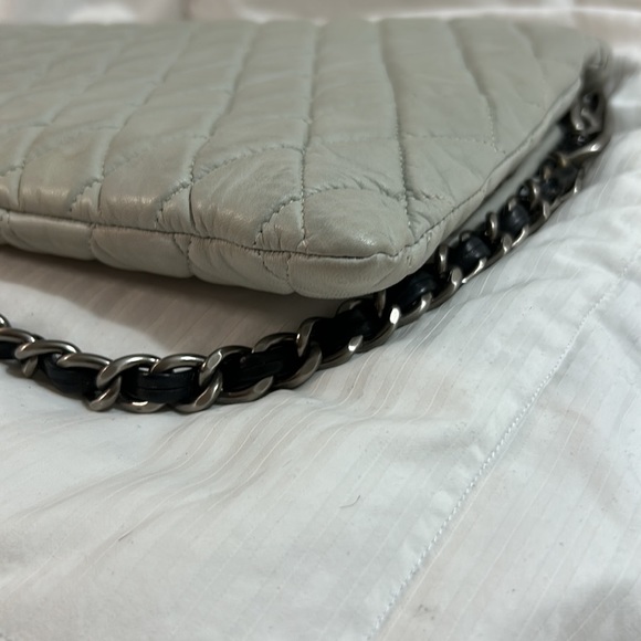 Carla Mancini Beige Quilted Leather Clutch - Picture 8 of 9